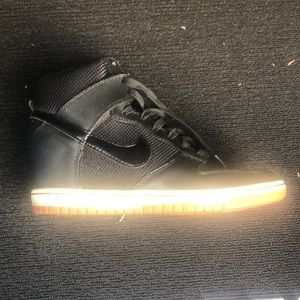 Nike women’s black sneaker wedge